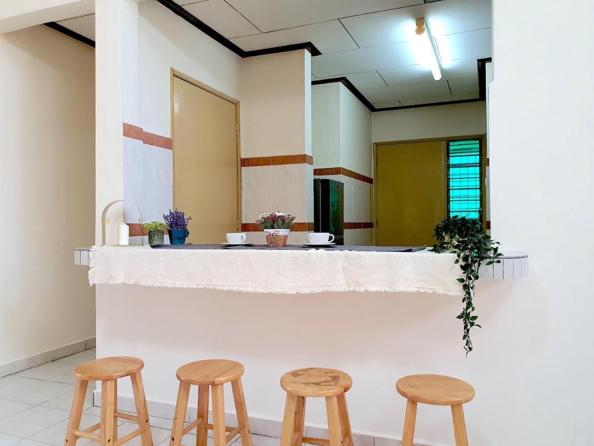 Melaka Afamosa Villa With Private Pool For 10 Pax Alor Gajah Exterior foto